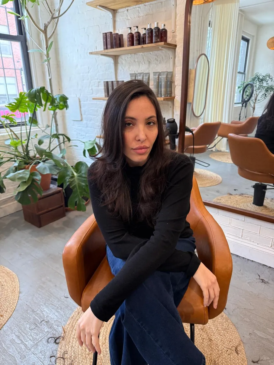 Sleek dimensional brunette after highlights
